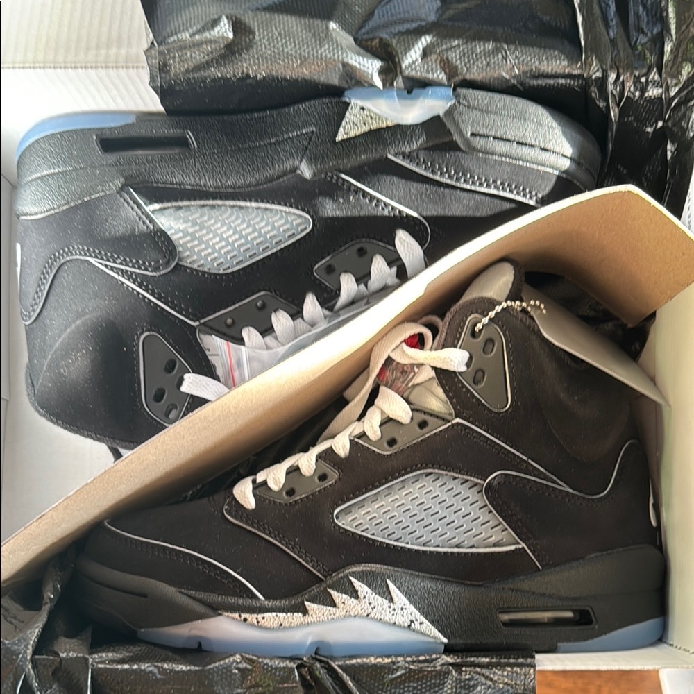 Air Jordan 5 Retro OG Sneakers